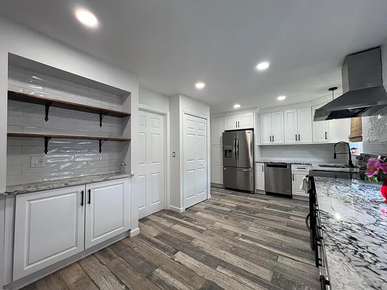 4033 Ramblewood Dr — Photo 10