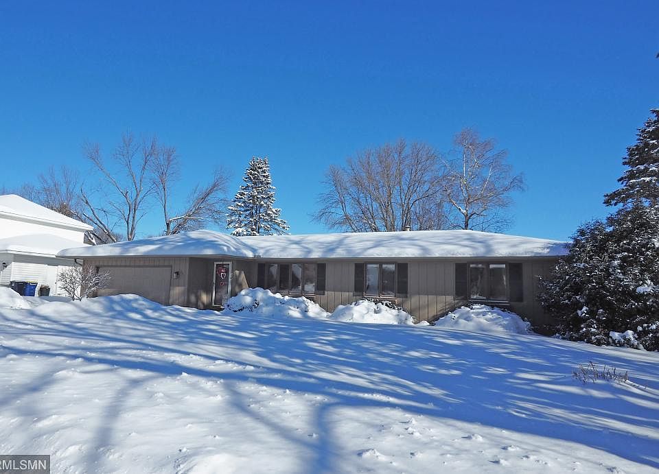 1st image of 731 Sibley Dr