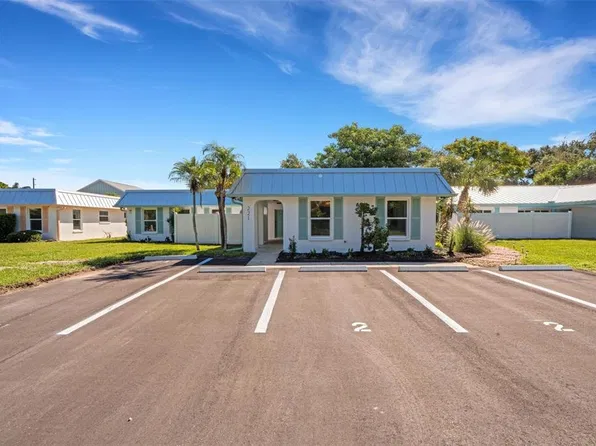 221 Bel Forest Dr, Largo, FL