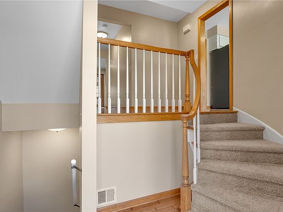 5th image of 216 Rainprint Ln