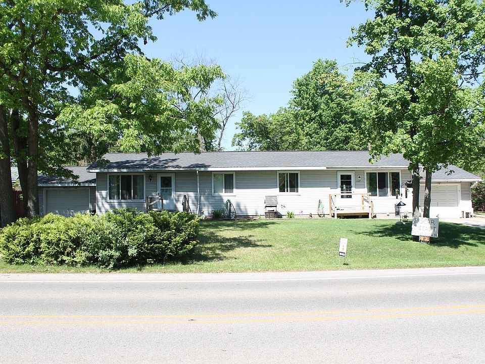 1st image of 105-107 Iroquois Ave