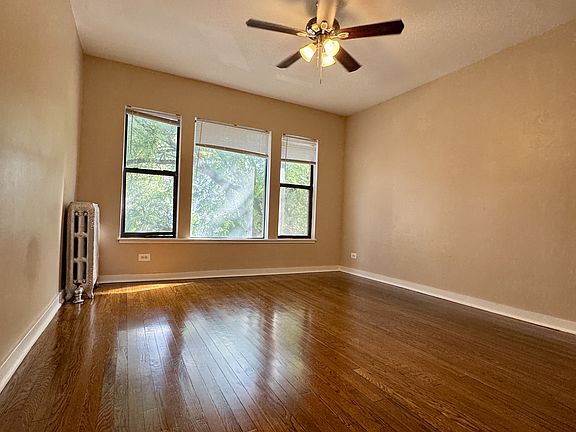 2nd image of 1220 W Gunnison St APT 3W