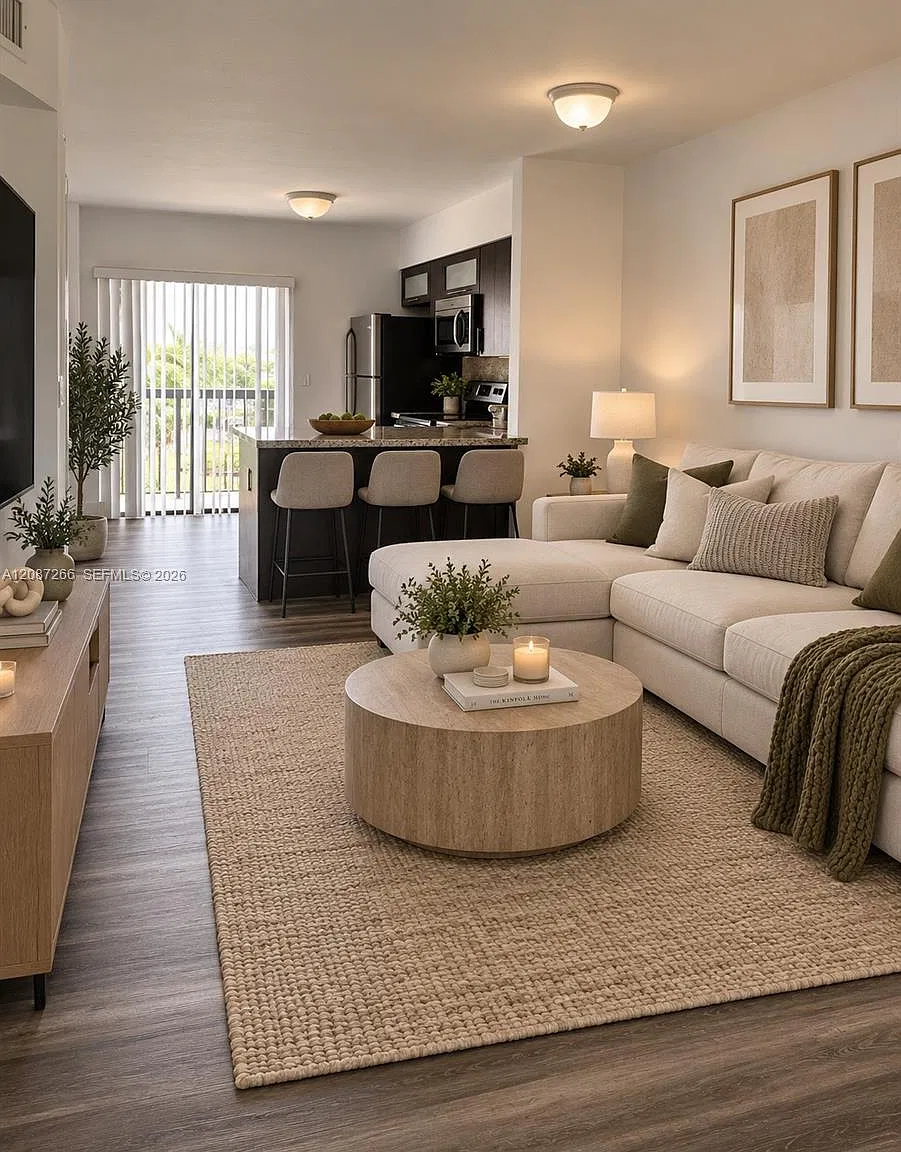 Alameda Tower 3 Condo — Photo 1