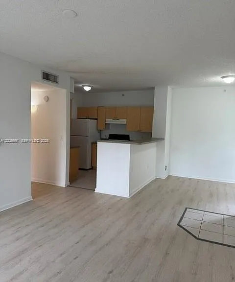 8030 N Nob Hill Rd #102 — Photo 9
