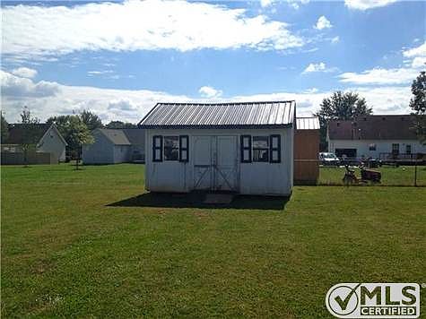 5th image of 2925 Arthur Dr