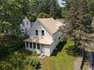 56 Oak Grove St, Veazie, ME 04401