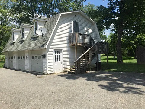 294A Hines Ave photo 1