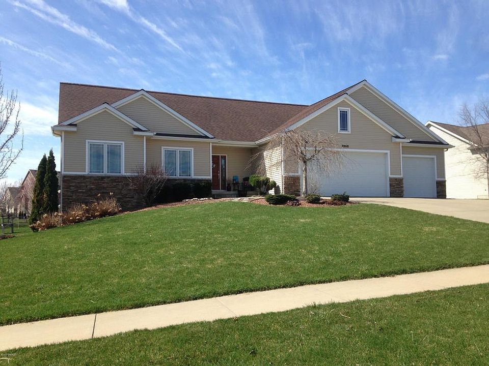 1st image of 3252 Deep Rose Dr