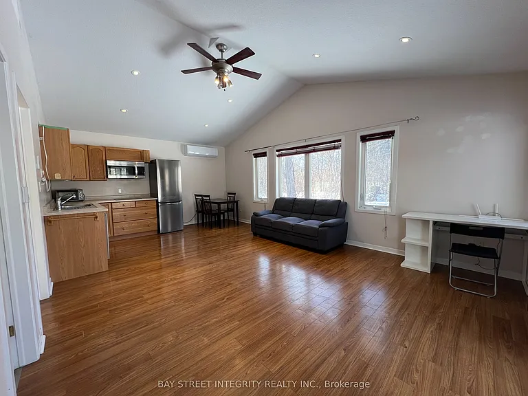 1339 Pinegrove Rd #2 — Photo 5