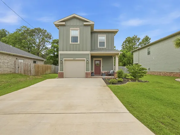 2267 Janet St, Navarre, FL 32566