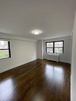 5th image of 401 E 89th St APT 9L