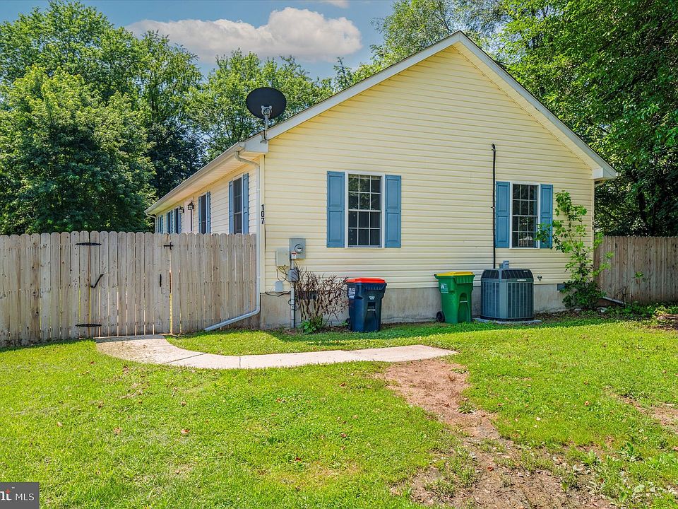1st image of 107 Shallcross Pl
