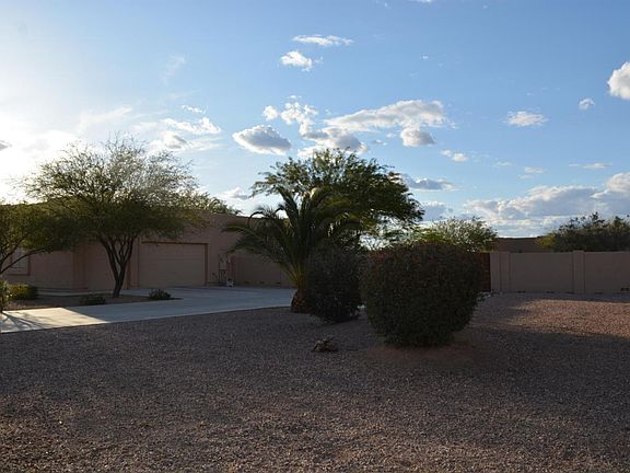 3rd image of 24818 W Red Robin Dr