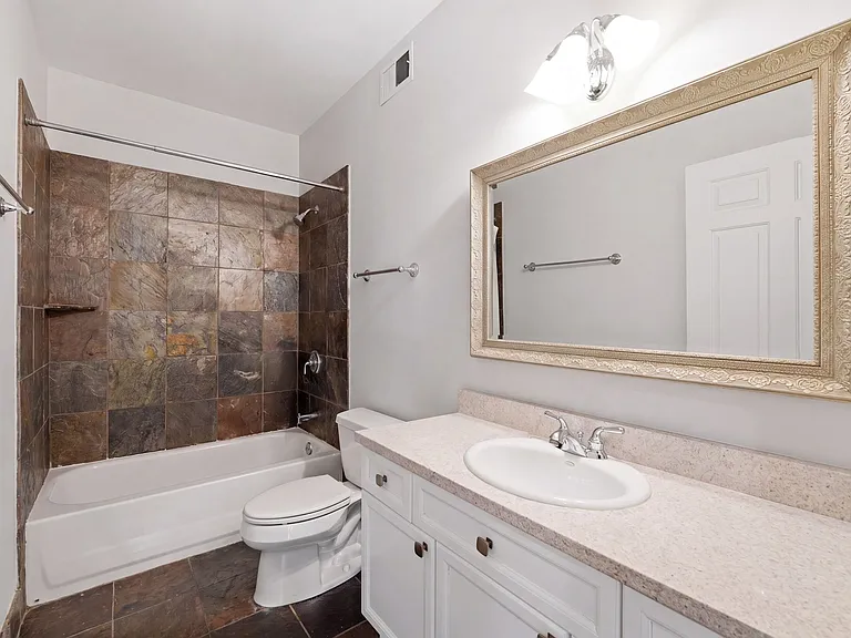 814 W Hubbard St #4 — Photo 19