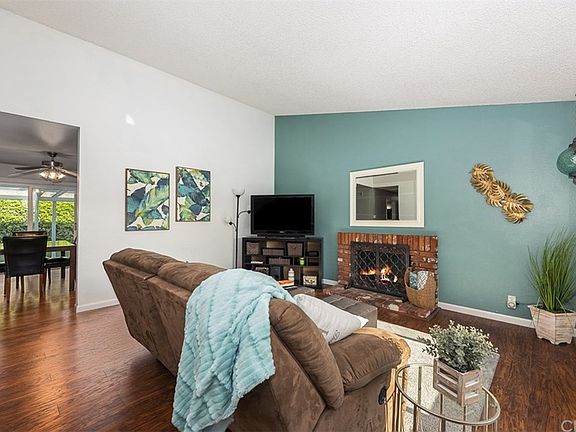 4th image of 1219 N Willamette Dr