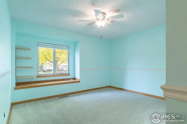 1689 Geneva Cir — Photo 16