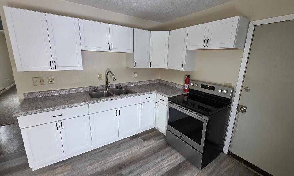 1st image of 1601-1603 1/2 Banks Ave #1601