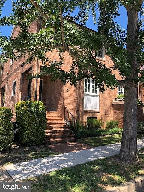 1st image of 311 Gibbon St