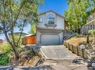 2300 N Crest Ave, Martinez, CA 94553