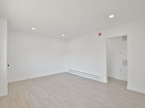 4th image of 4705 W 173rd St APT B