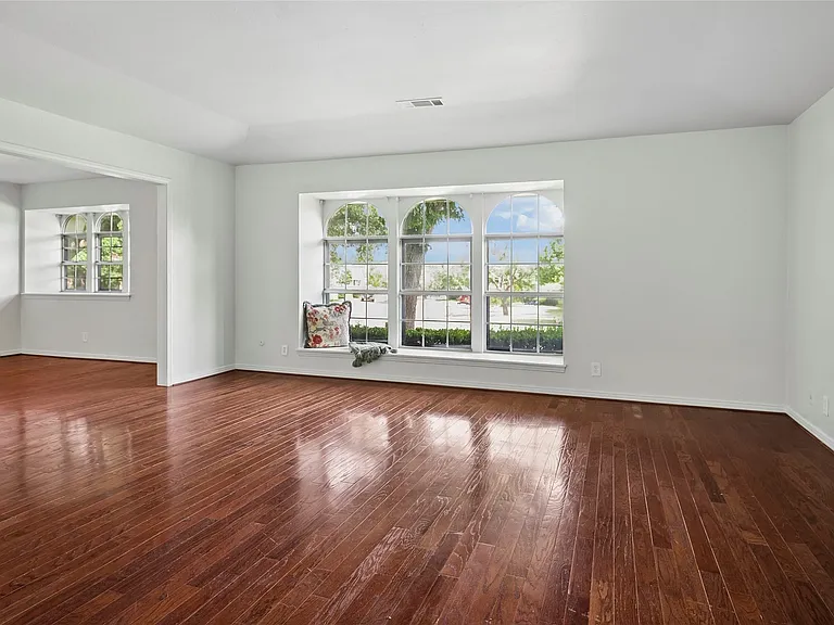 10504 Berry Knoll Dr — Photo 2