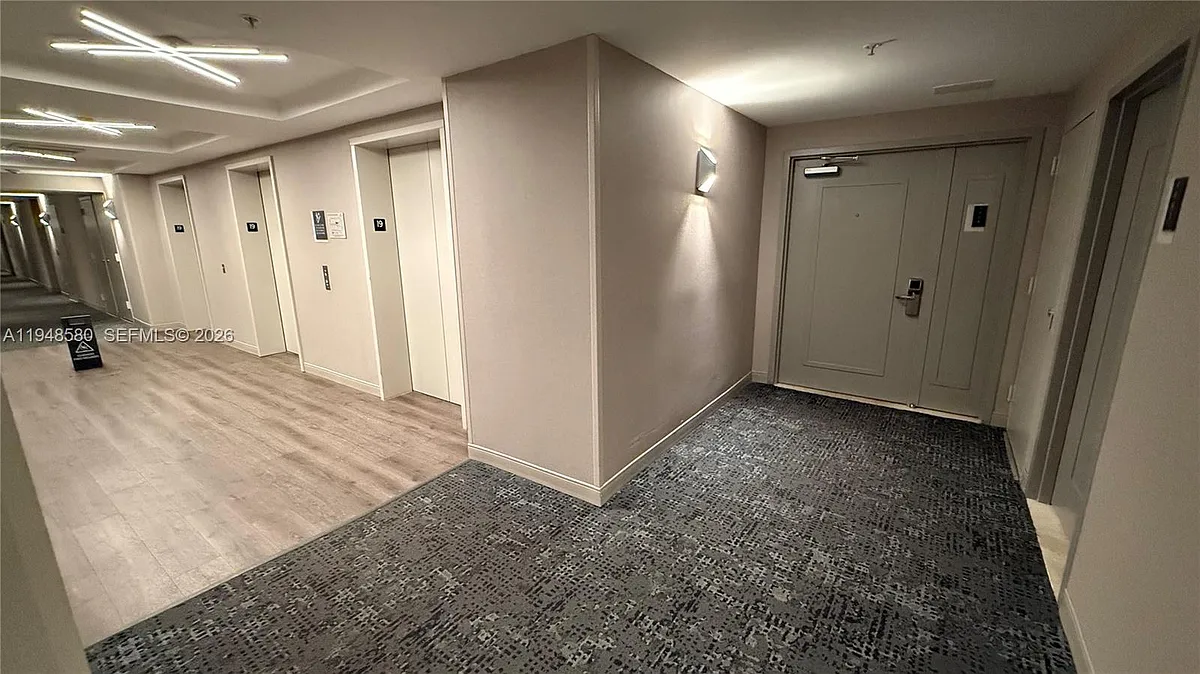 Building Photo - 17375 Collins Ave #1901