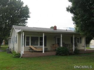 277 Allens Creek Rd, Waynesville, NC 28786