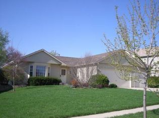 4721 Crystal Trl, McHenry, IL 60050