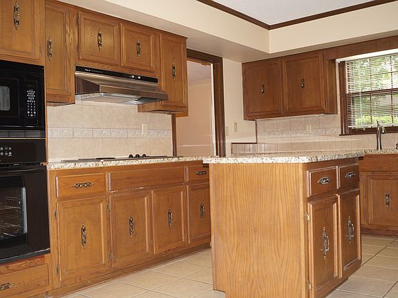 5th image of 2268 Lansingwood Dr