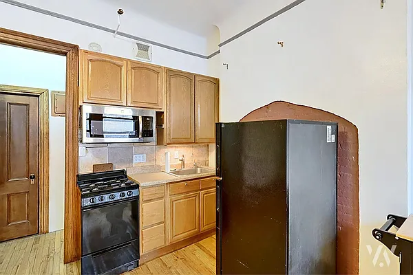 Rented by Wohlfarth & Associates Inc | media 5