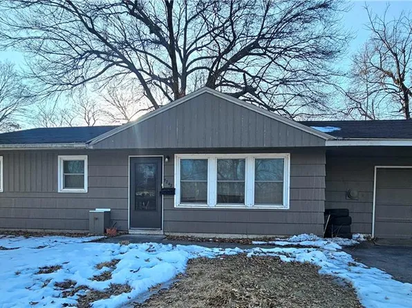 7242 Craig St, Overland Park, KS 66204