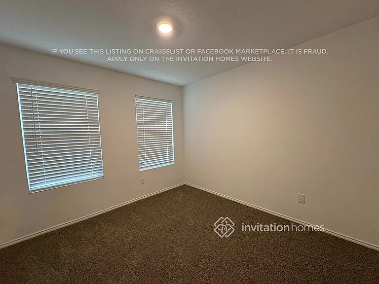 1339 Mosely Cir — Photo 10