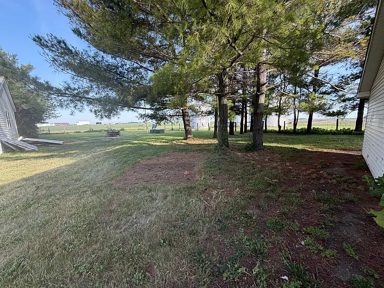 6281 E 5000n Rd — Photo 37