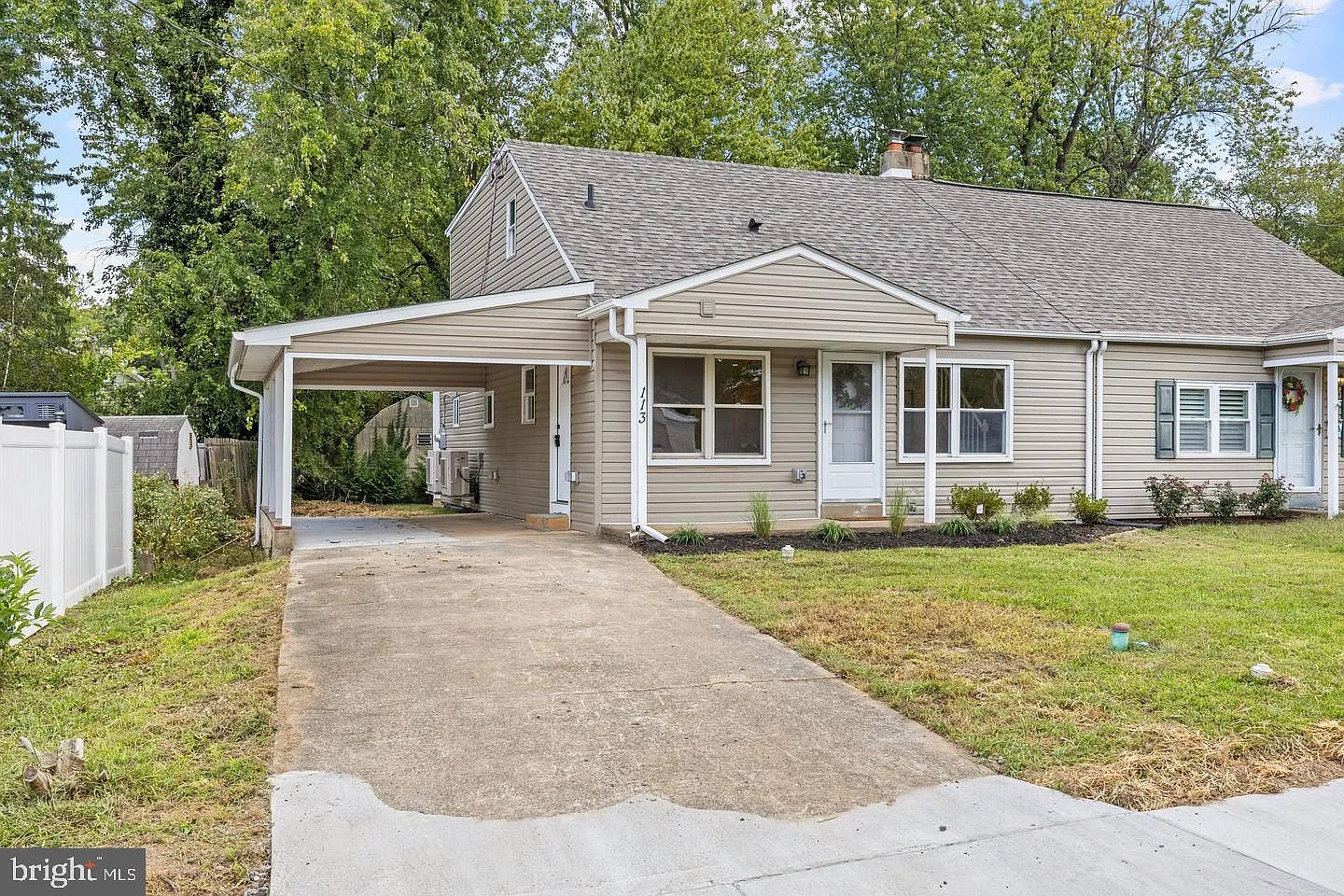 3 bed, 2.0 bath, 1260 sqft, $2,600 — Photo 3