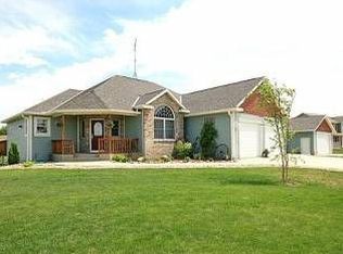 20702 196th Rd, Hutchinson, MN 55350