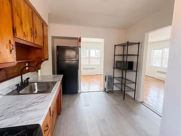 2711 Deerfield Rd — Photo 2