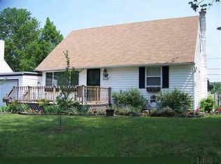 7 Lois Ln, Loudonville, NY 12211