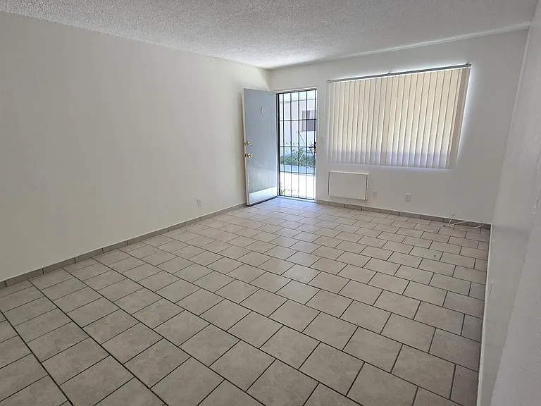 Baldwin Ave. Apartments — Photo 14