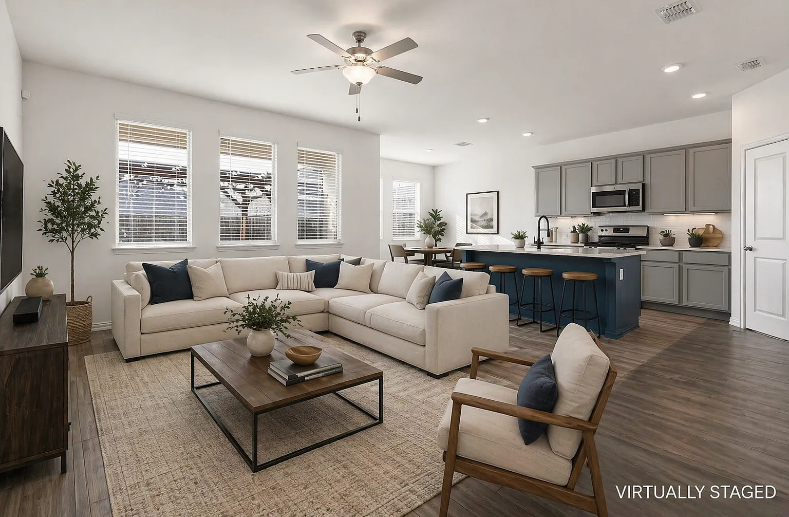 4 bed, 1838 sqft, $2,100 — Photo 4
