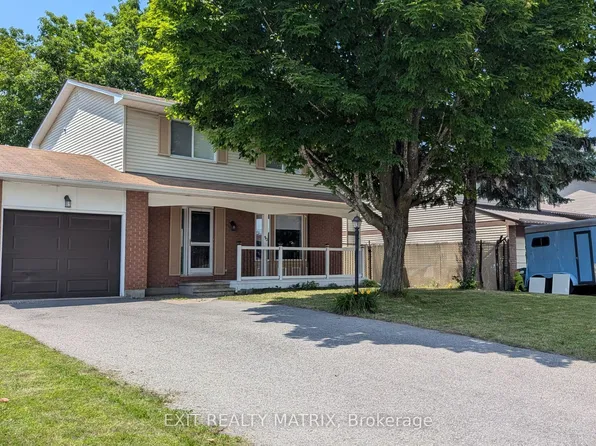 30 Bartley Cres, Ottawa, ON K2J 2J7