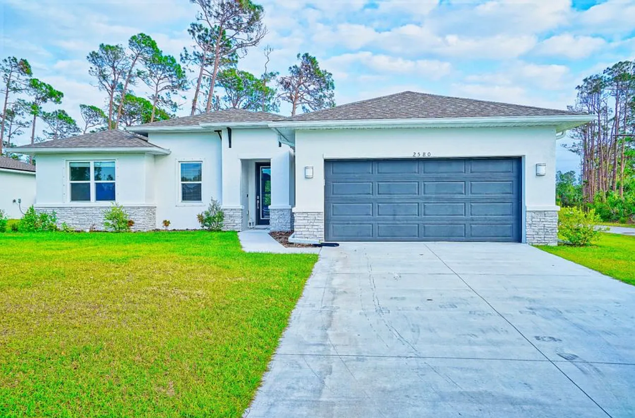 3 bed, 1779 sqft, $2,450 — Photo 1