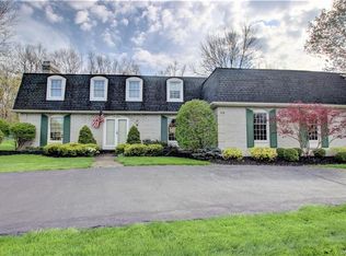 115 Henning Dr, Orchard Park, NY 14127
