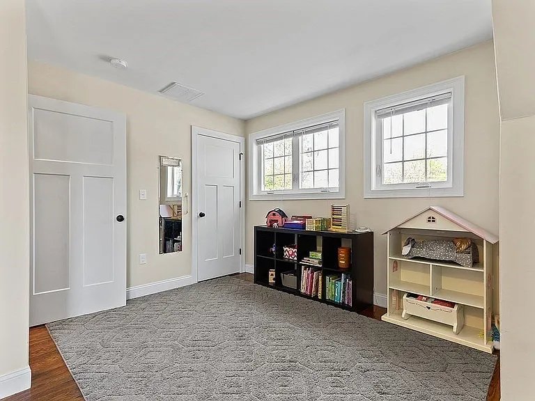214 Shaw St — Photo 21