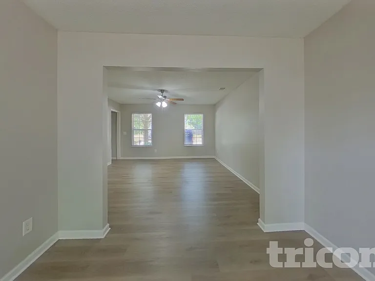 2108 Wilkinson Dr — Photo 4