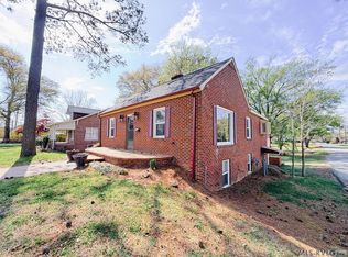 627 N Mecklenburg Ave, South Hill, VA 23970