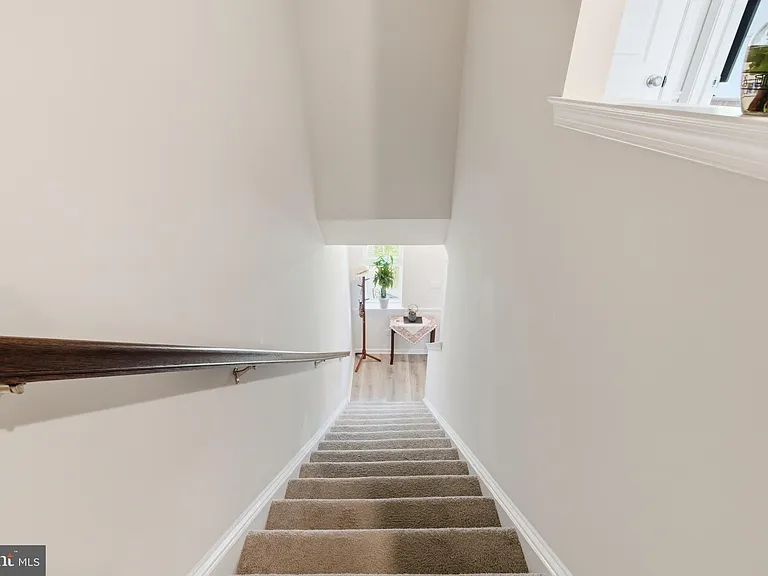 53 Elliot Ln — Photo 12
