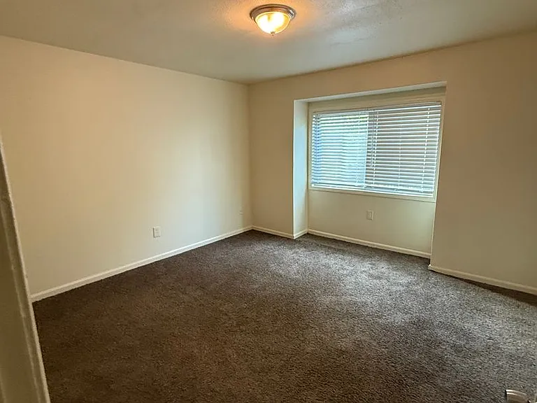 8717 Granite Dr — Photo 3