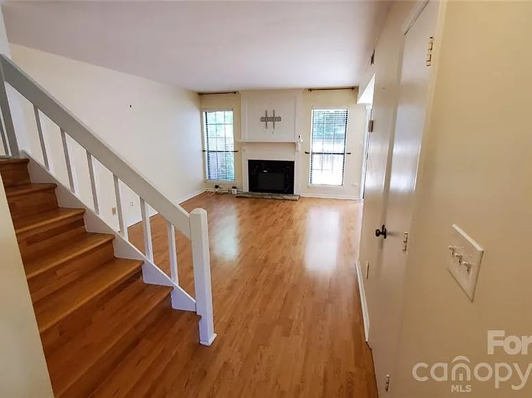 10327 Osprey Dr — Photo 7