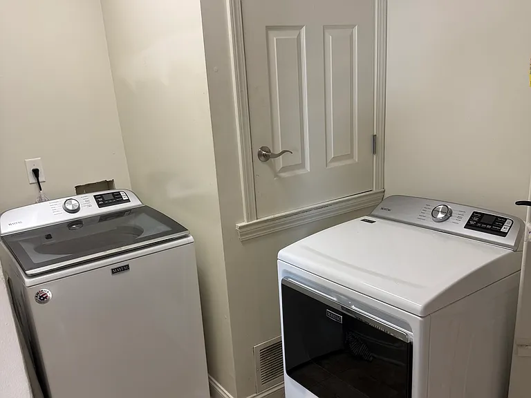 Washer & Dryer included