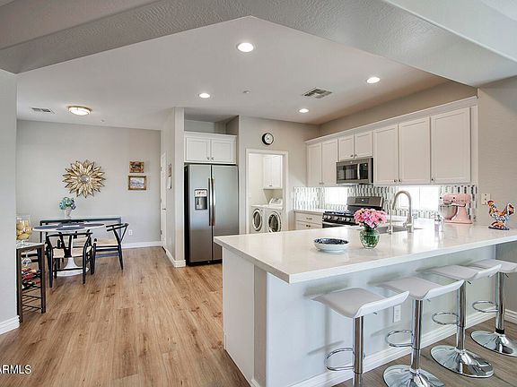 3rd image of 1855 W DION Drive